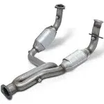 M-AUTO Catalytic Converter Fit for 2002-2005 Cadillac Escalade 2002-2005 Chevrolet Avalanche 1999-2005 Chevy Silverado 2000-2006 Suburban/Tahoe 1999-2005 GMC Sierra (EPA Compliant)