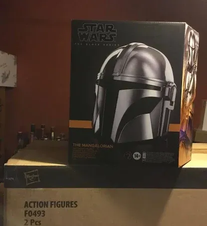 Star Wars The Mandalorian Premium Black Series Electronic Helmet