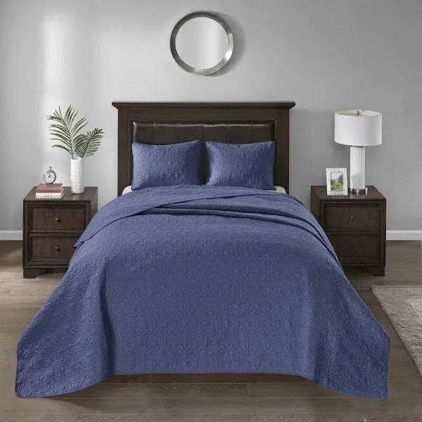 Madison Park Quebec Reversible Bedspread Set