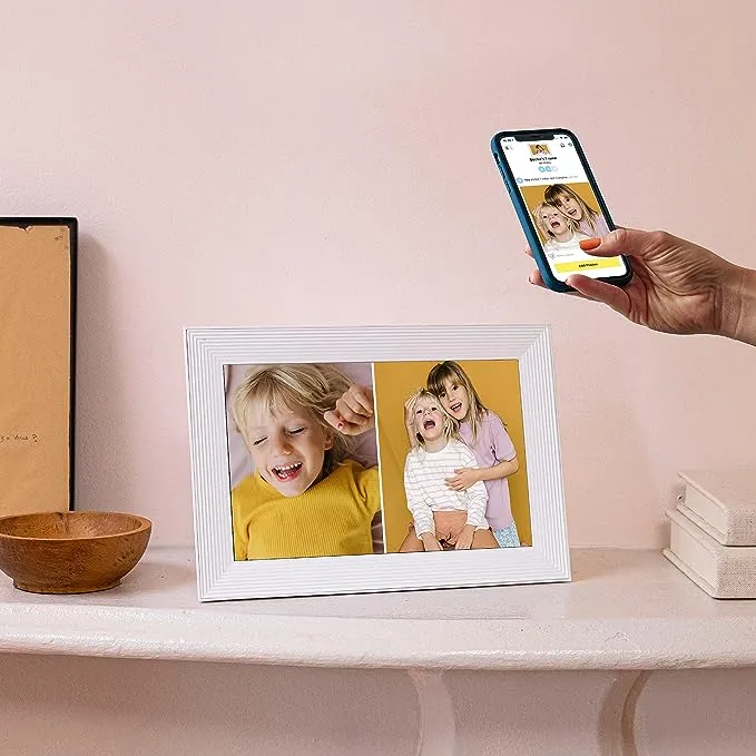 Aura Digital Photo Frame