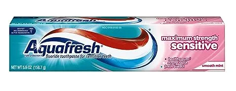 Aquafresh Maximum Strength Sensitive + Gentle Whitening Toothpaste, Smooth Mint 5.6 oz (Pack of 11)