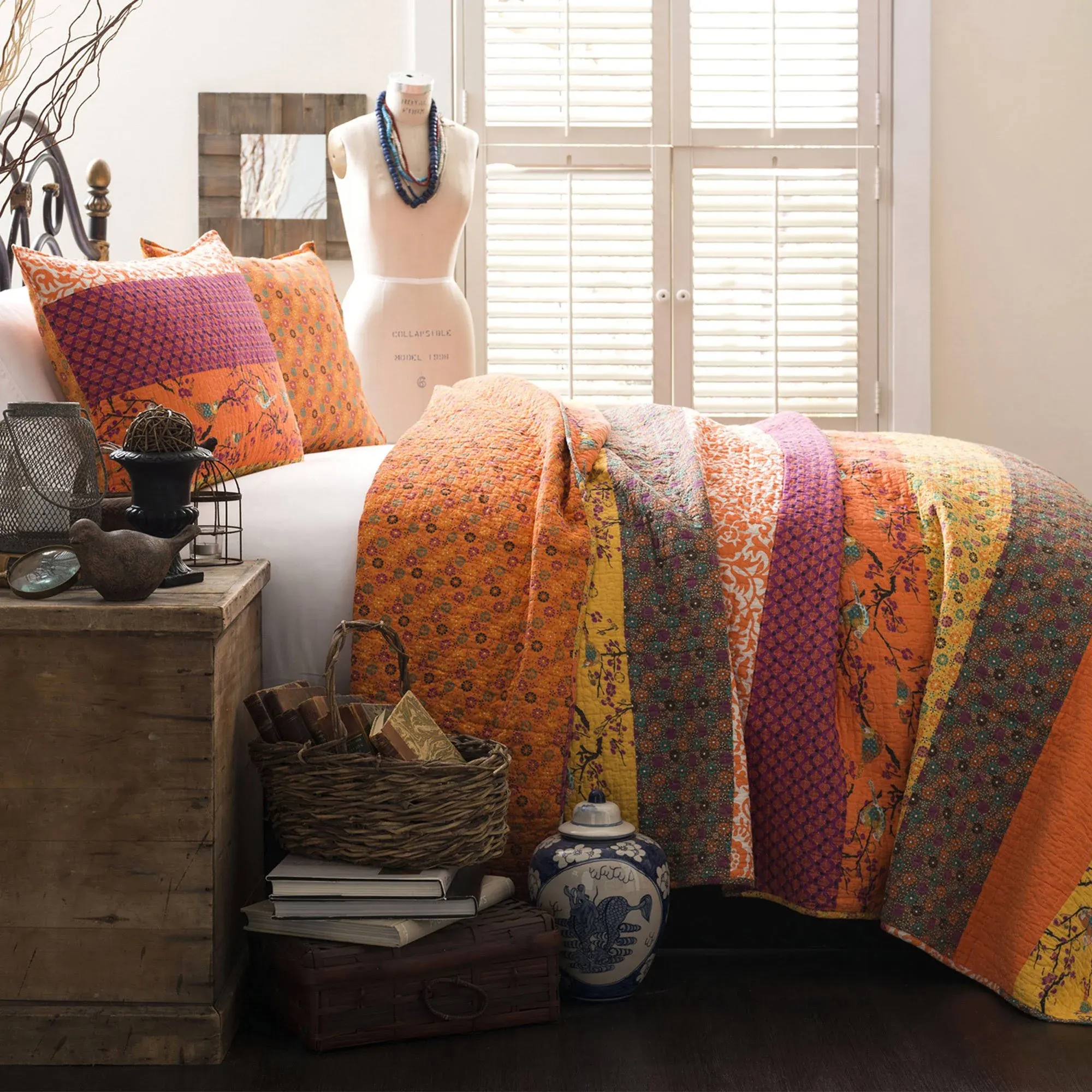 Lush Decor Royal Empire Quilt Striped Pattern Reversible 3 Piece Bedding Set, Full/Queen, Tangerine