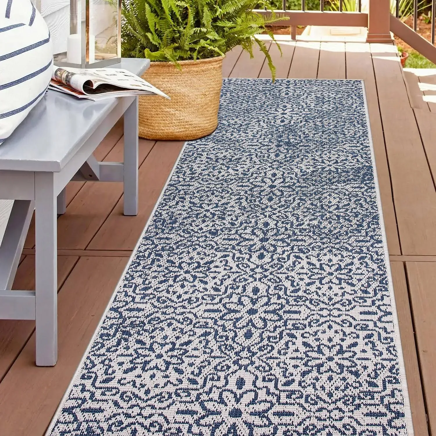 Rugshop Contemporary Flowers Weather Resistant Indoor/Outdoor Runer Rug 2' x 7' Blue