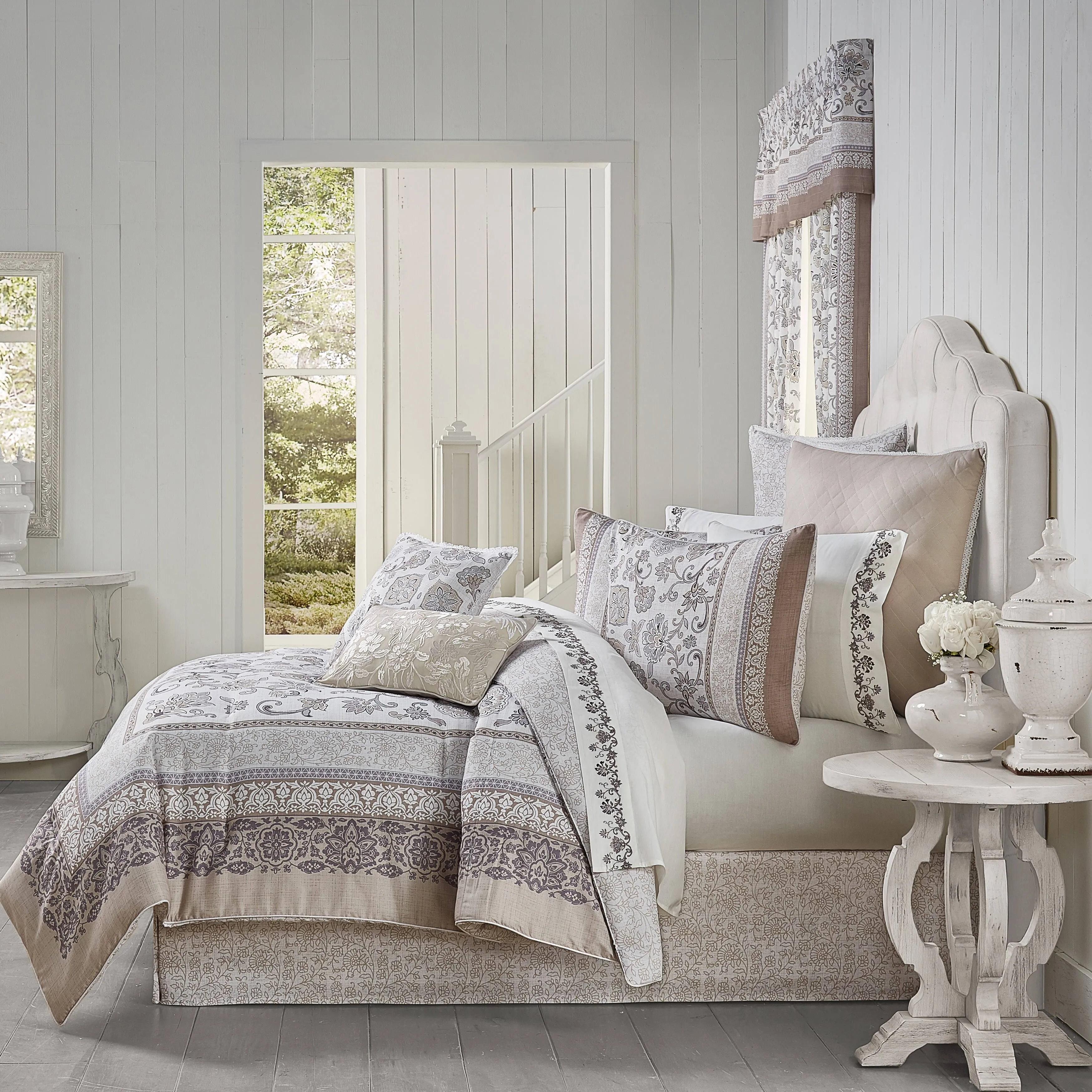 Royal Court Chelsea Grey 4-Piece Comforter Set - Traditional - Comforters And Comforter Sets - by Five Queens Court | Houzz